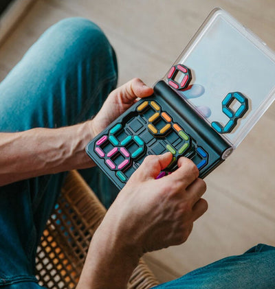 SmartGames IQ Digits - Slim Rekenpuzzelspel