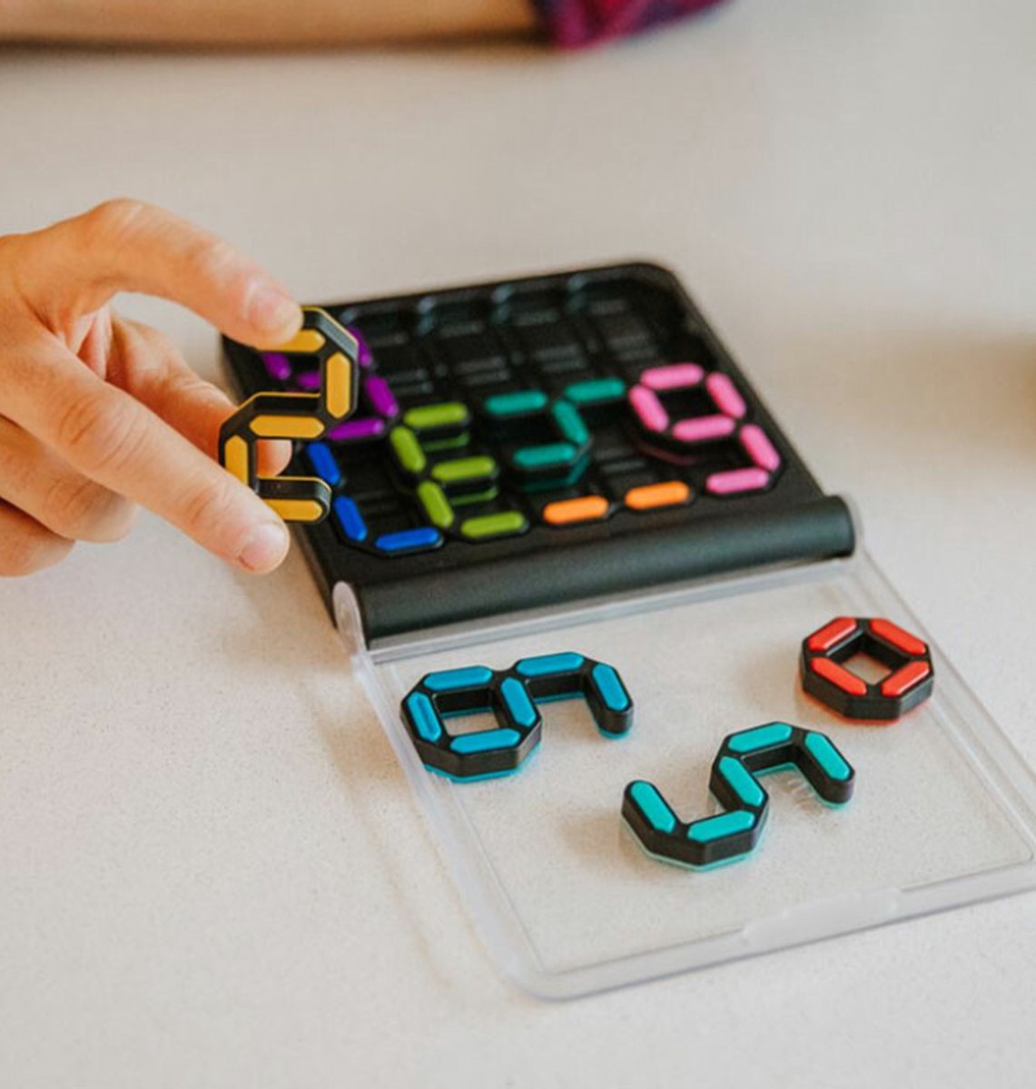 SmartGames IQ Digits - Slim Rekenpuzzelspel