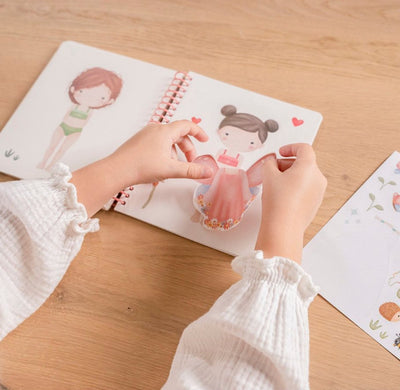 Little Dutch Kledingspel Rosa & Vrienden