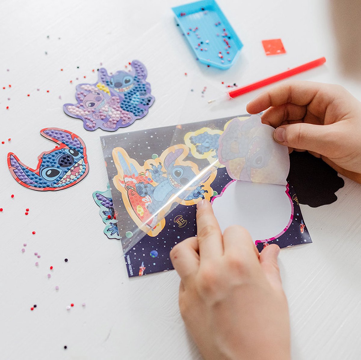 Totum Disney Stitch Magneten & Sleutelhanger Set