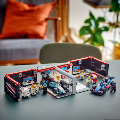LEGO City F1 Garage met Mercedes-AMG & Alpine Auto's - 60444