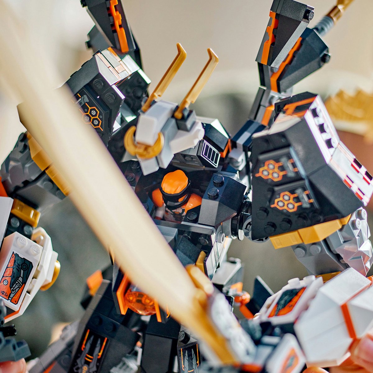 LEGO NINJAGO Cole's Reusachtige Drakenrobot - 71821