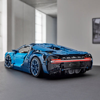LEGO Technic Luxe Bugatti Chiron Bouwset - 42083