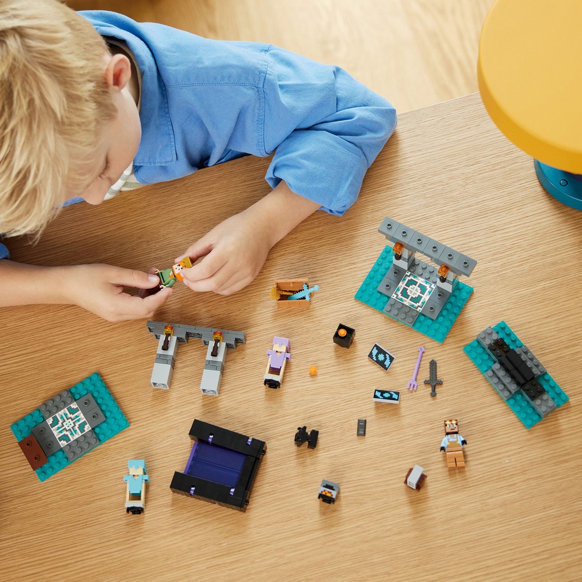 LEGO Minecraft Het Atelier van de Wapenmaker - 21252