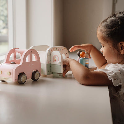 Little Dutch Speelgoedauto met Caravan - FSC Gecertificeerd