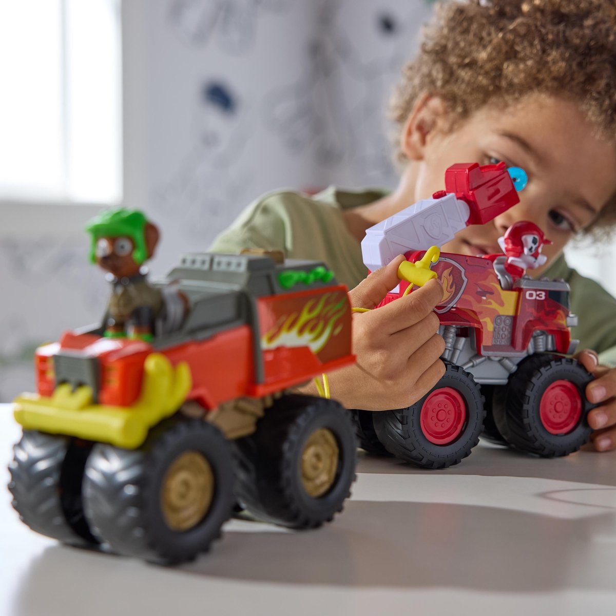 PAW Patrol Monstertruck met Boomer Figurine