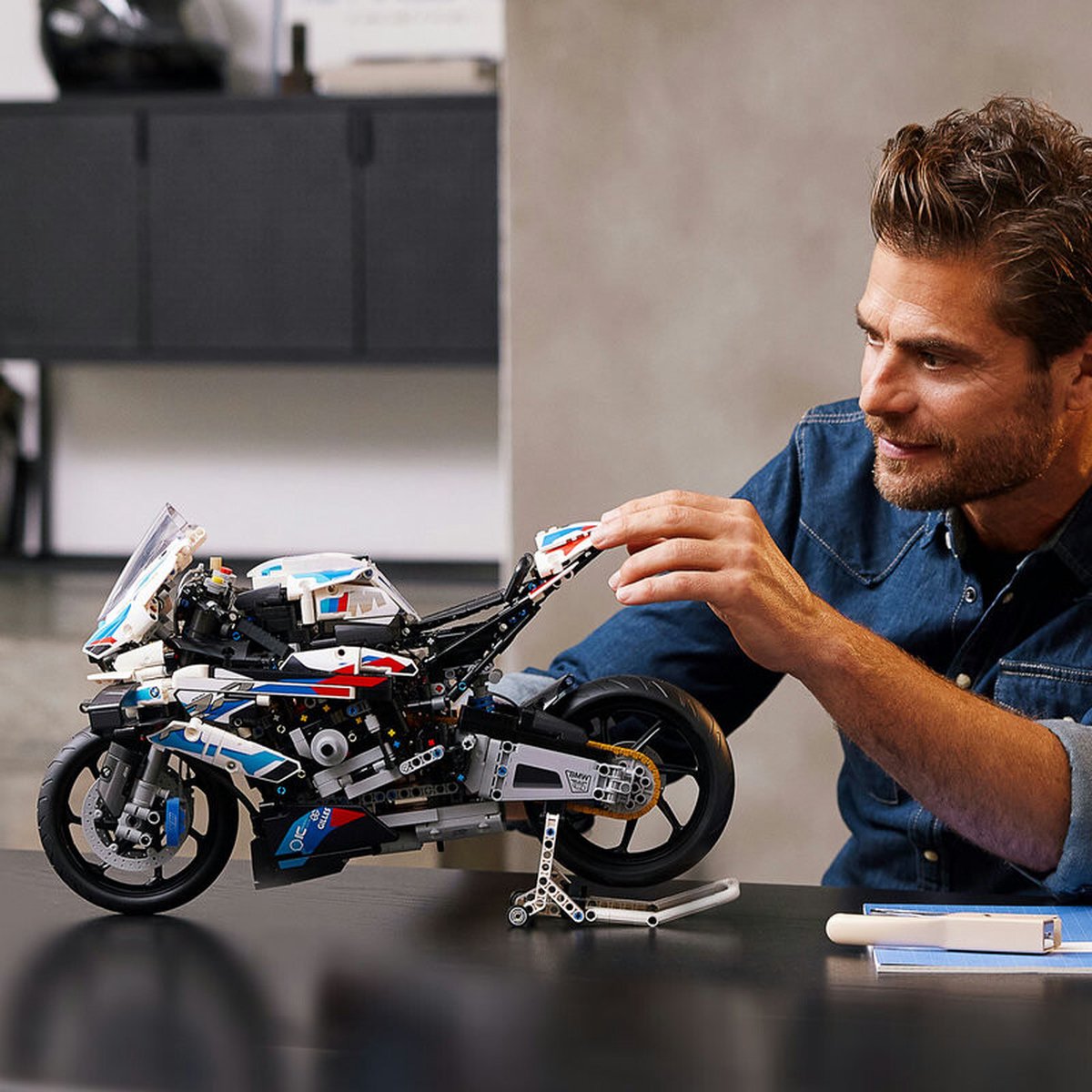 LEGO Technic BMW M 1000 RR Motorfiets - 42130