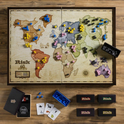Hasbro Gaming Risk - Strategisch Bordspel Avontuur