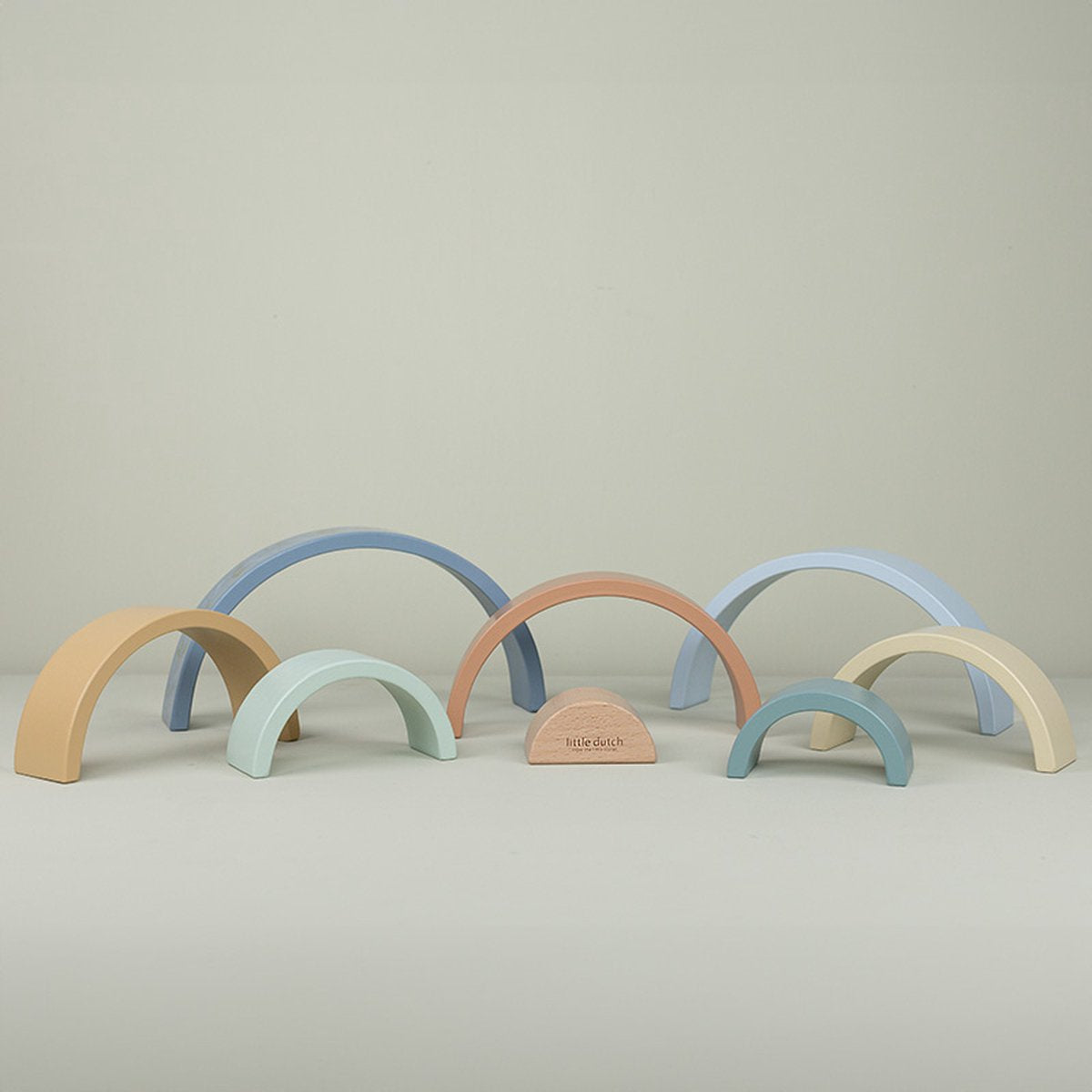 Little Dutch Regenboog Stapelaar Vrienden van het Bos FSC