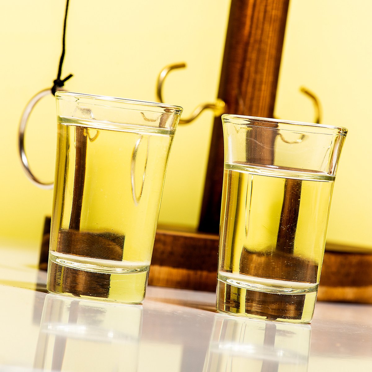 Out of the Blue Drinkspel Ring Toss - TikTok Sensatie