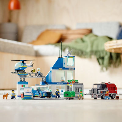 LEGO City Politiebureau met Voertuig - 60316