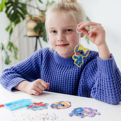 Totum Disney Stitch Magneten & Sleutelhanger Set