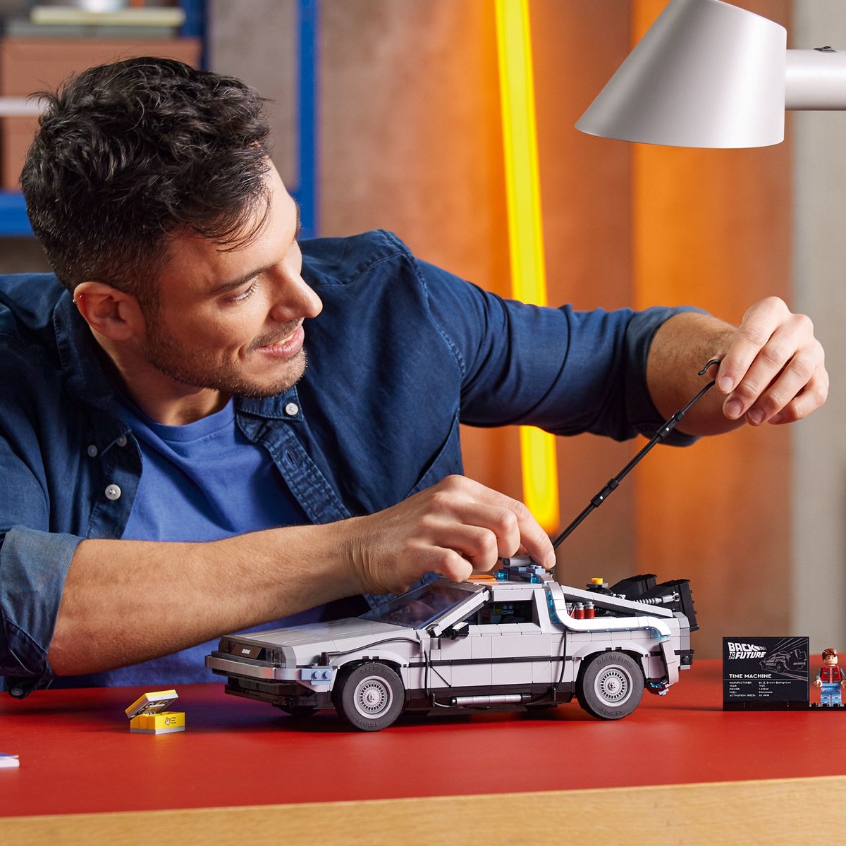 LEGO Creator Icons Tijdmachine van Back to the Future - 10300
