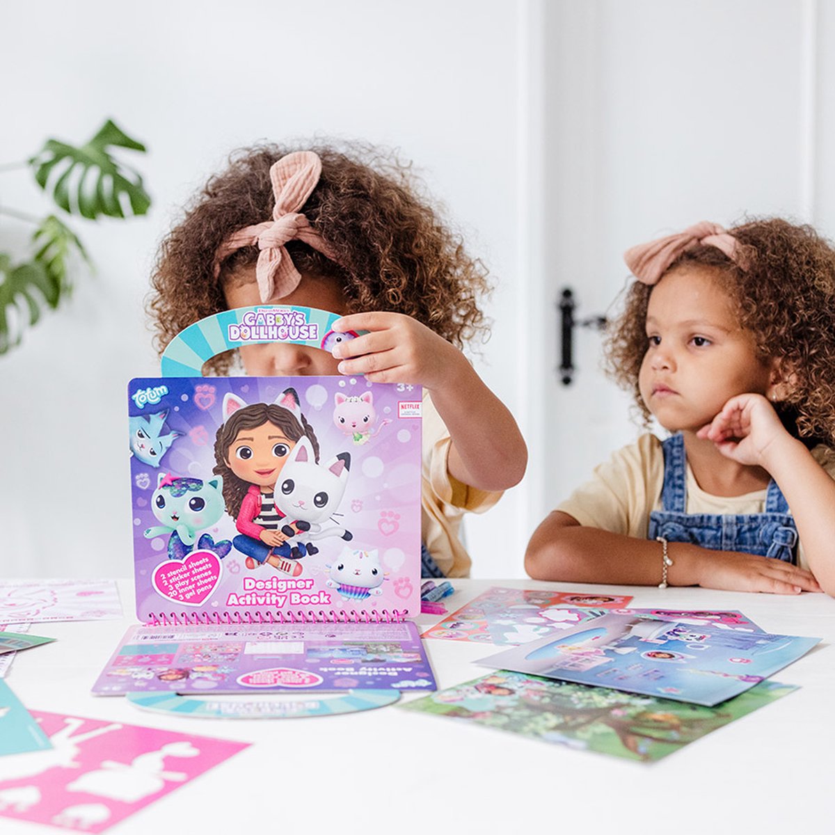 Totum Gabby's Poppenhuis Activiteitenboek met Stickers