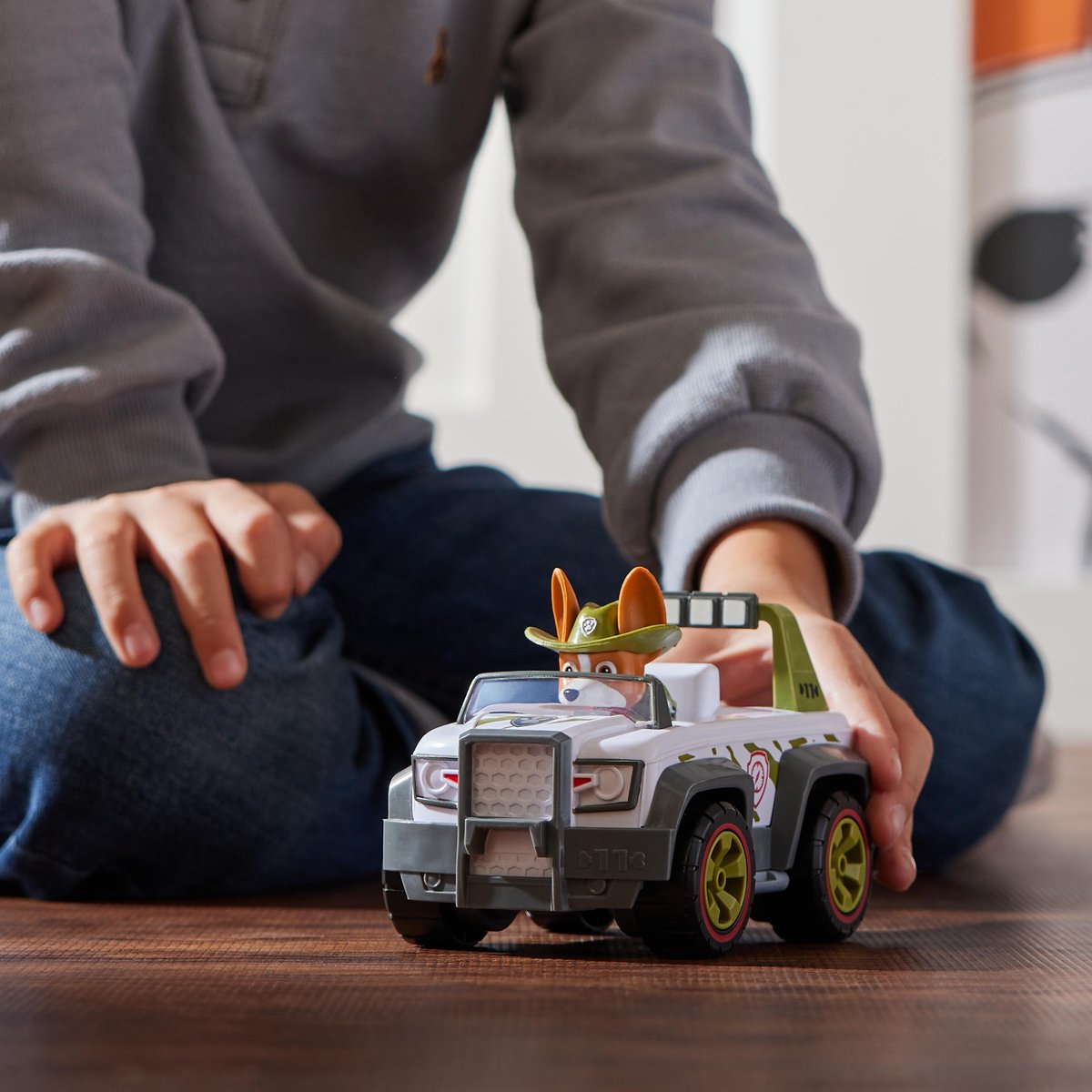 PAW Patrol Tracker Voertuig met Verzamelbare Figurine - 15 cm