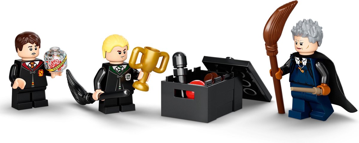 LEGO Harry Potter Zweinstein: De Eerste Vliegles - 76395