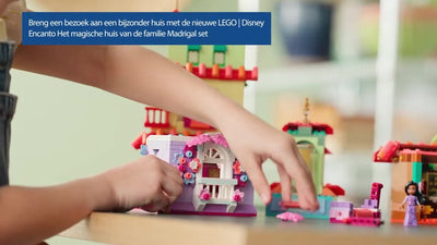 LEGO Disney Encanto Magisch Huis van de Familie Madrigal 43245