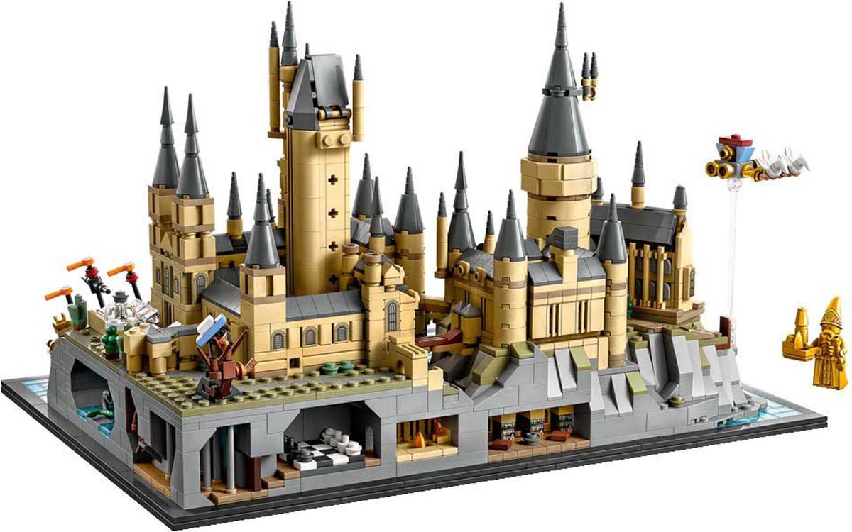 LEGO Harry Potter Kasteel & Tuinen van Zweinstein - 76419