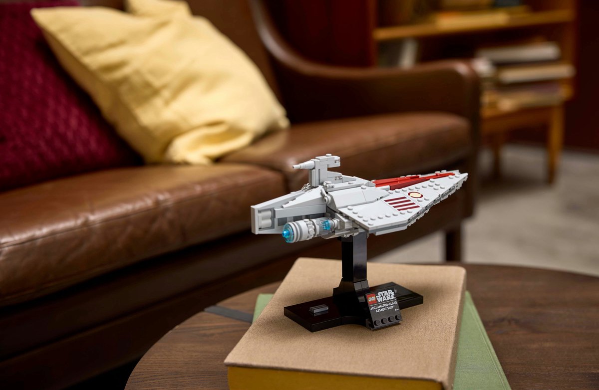 LEGO Star Wars Acclamator Aanvalsruimteschip - 75404