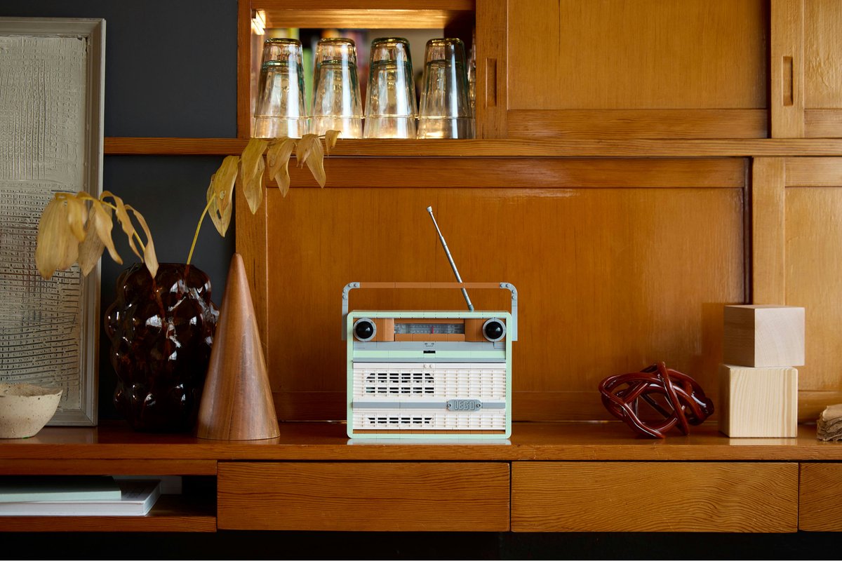 LEGO Icons Retro Draagbare Radio - 10334