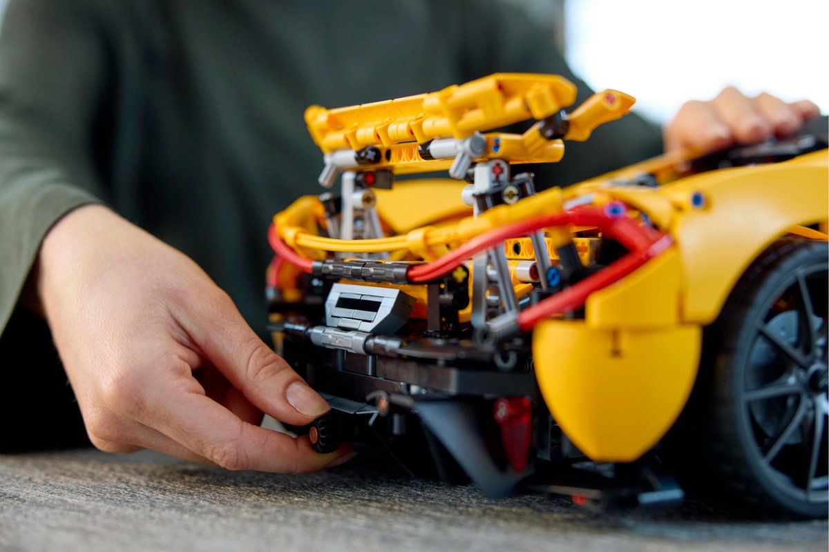 LEGO Technic McLaren P1™ Hypercar Bouwset - 42172