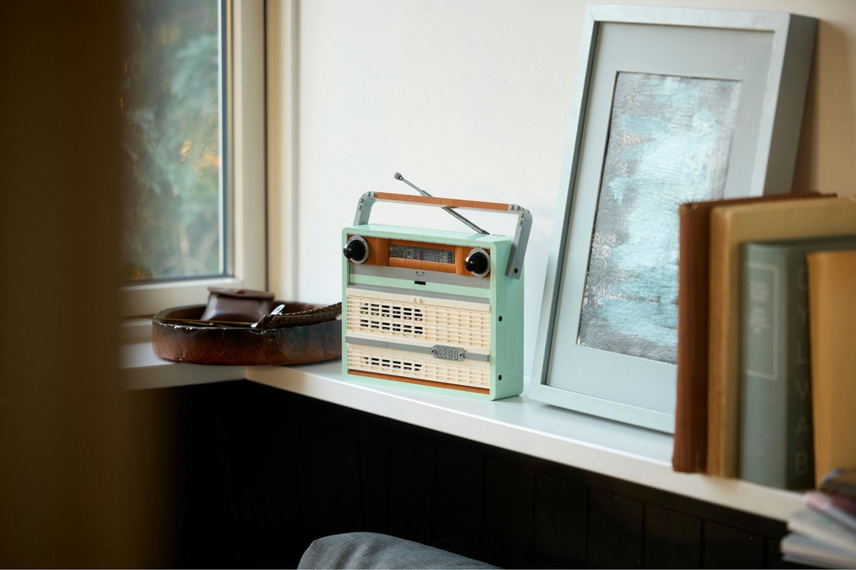 LEGO Icons Retro Draagbare Radio - 10334