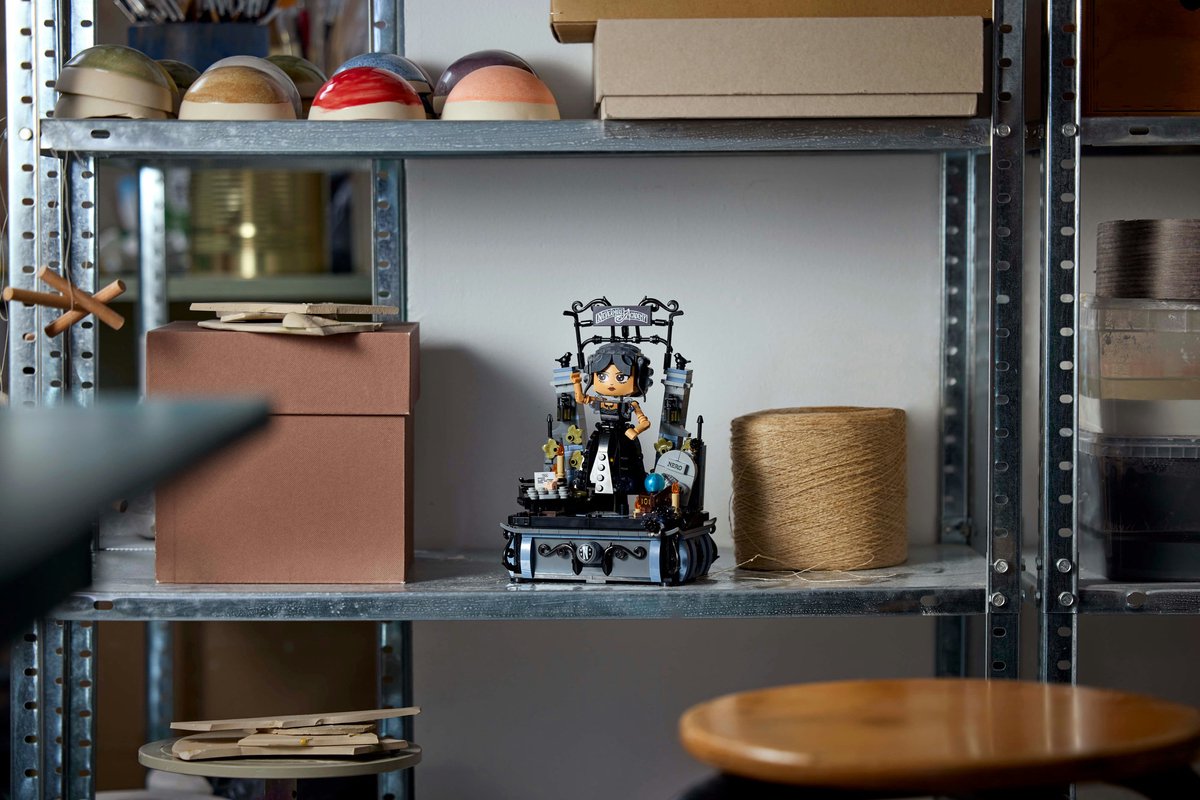 LEGO Woensdag Addams Minifiguur - 76780