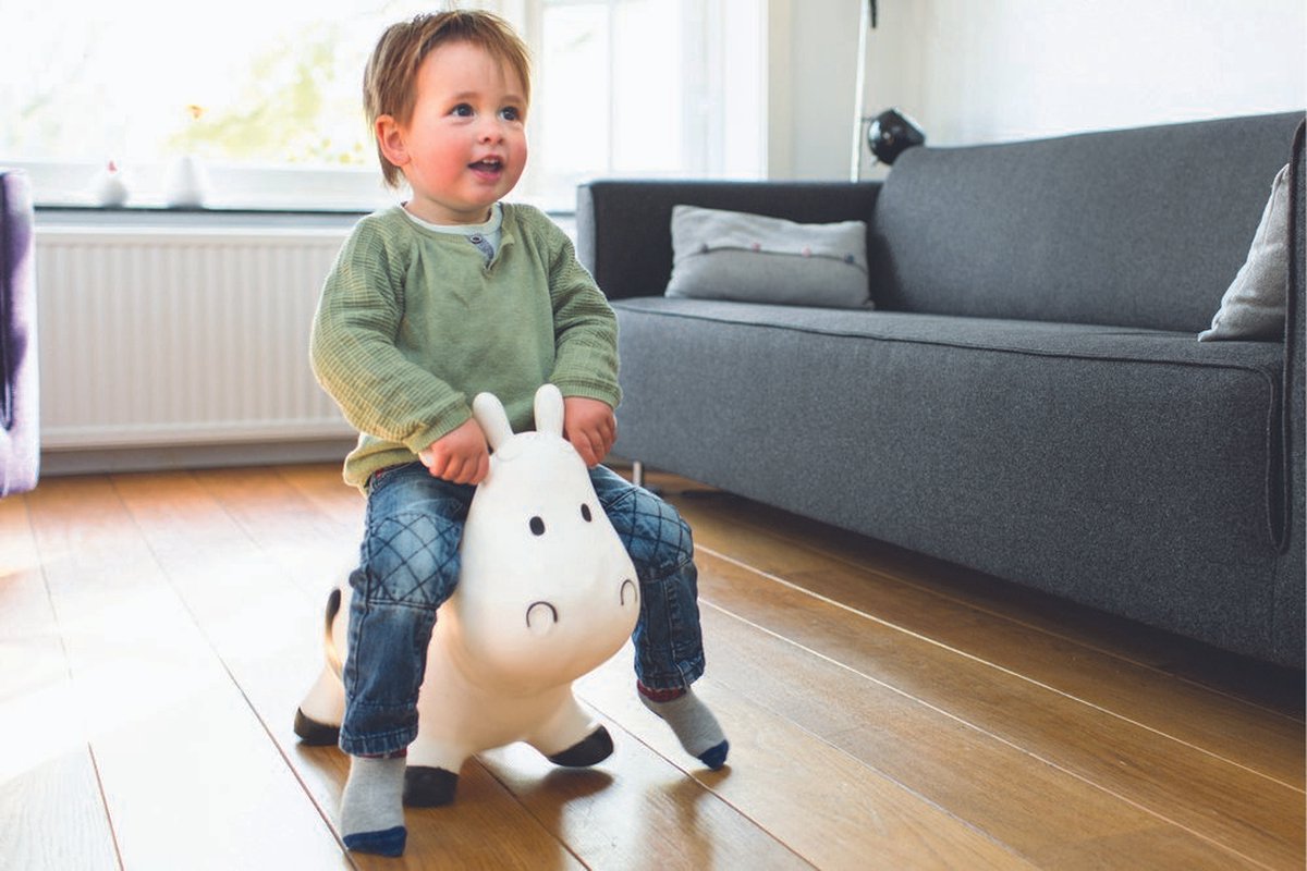 BS Toys Opblaasbare Springkoe voor Kinderen met Pomp