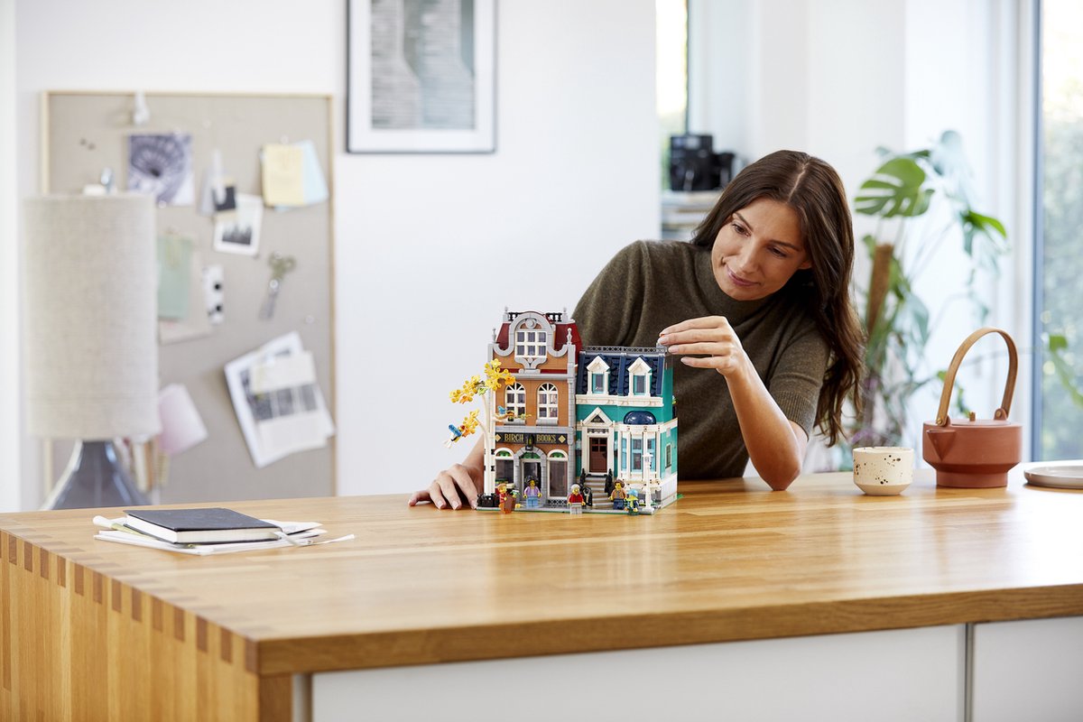 LEGO Creator Expert De Boekwinkel - 10270