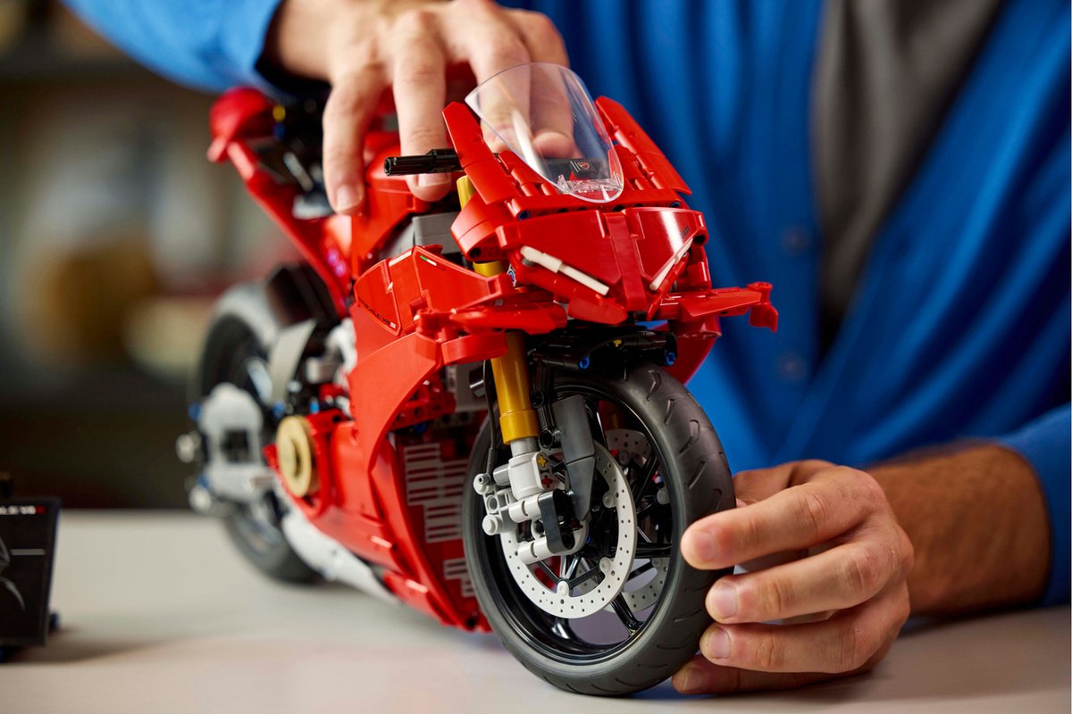LEGO Technic Ducati Panigale V4 S Motorfiets - 42202