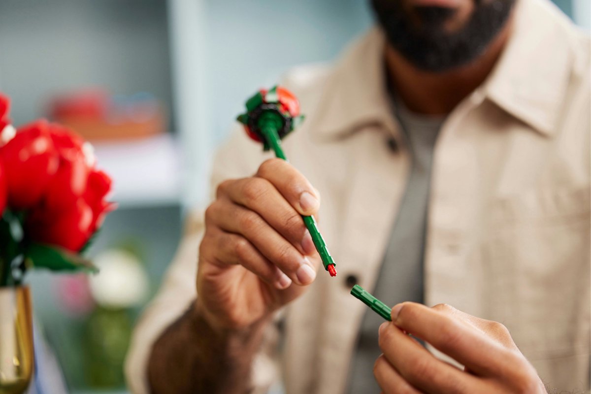 LEGO Icons Bloemenboeket Rozenbouwset - 10328