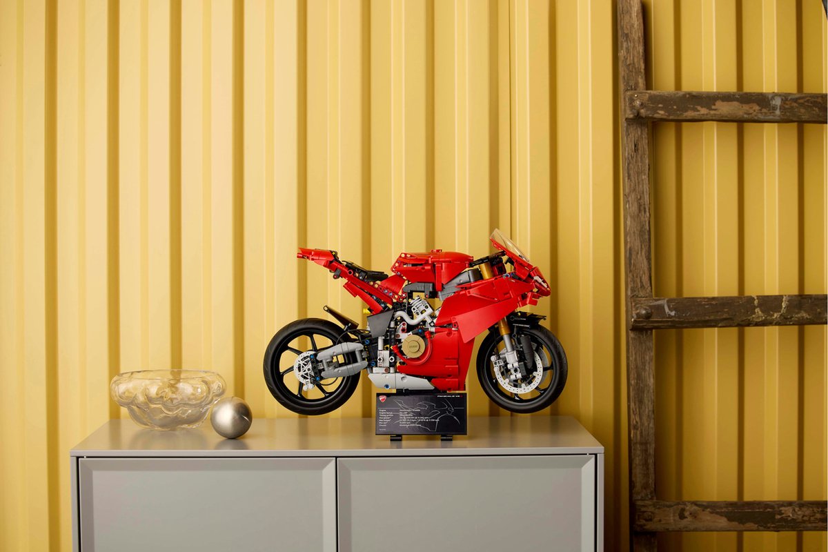 LEGO Technic Ducati Panigale V4 S Motorfiets - 42202