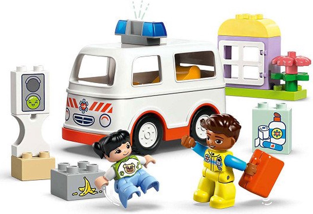 LEGO DUPLO Ambulance met Chauffeur - 10447