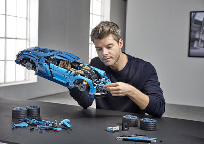 LEGO Technic Luxe Bugatti Chiron Bouwset - 42083