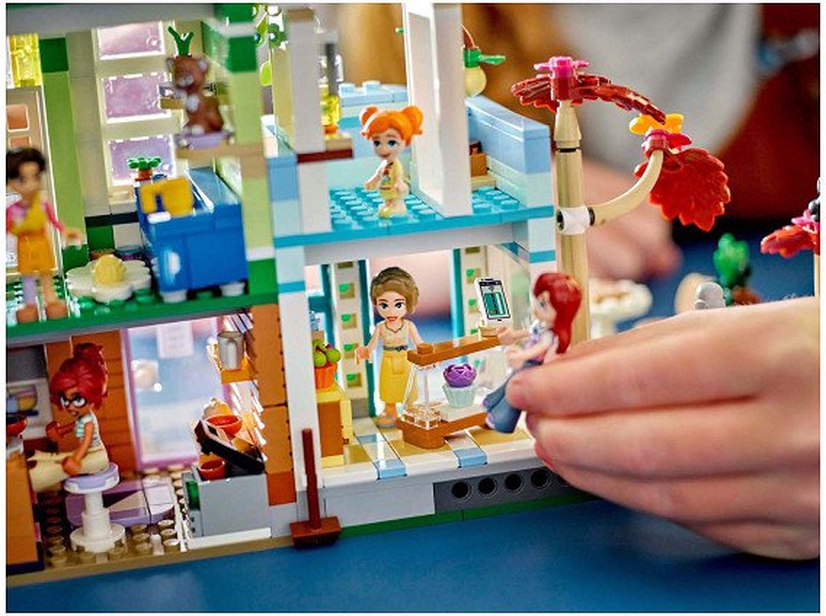 LEGO Friends Heartlake City Appartementen & Winkels - 42670