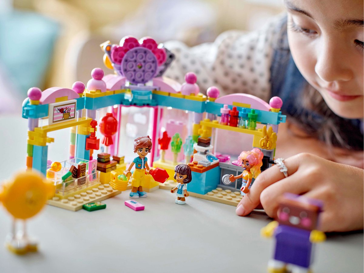 LEGO Friends Snoepwinkel van Heartlake City - 42649