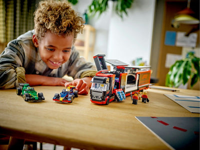 LEGO City F1 Transporter met RB20 en AMR24 Auto's - 60445