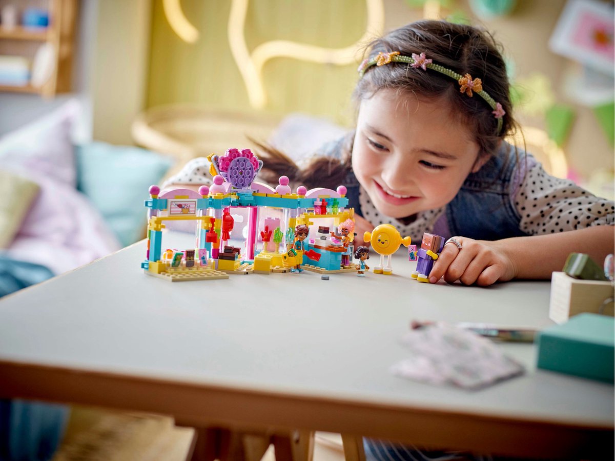 LEGO Friends Snoepwinkel van Heartlake City - 42649