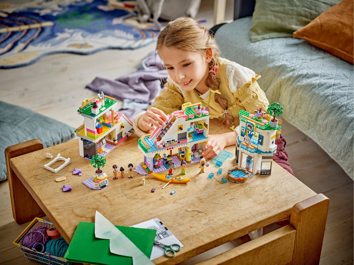 LEGO Friends Heartlake City Winkelcentrum - 42604