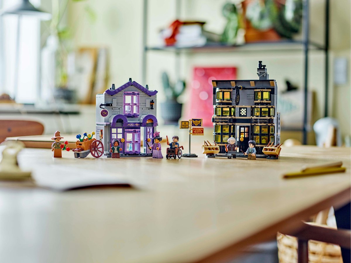 LEGO Harry Potter™ Olivanders™ & Madame Mallekin - 76439