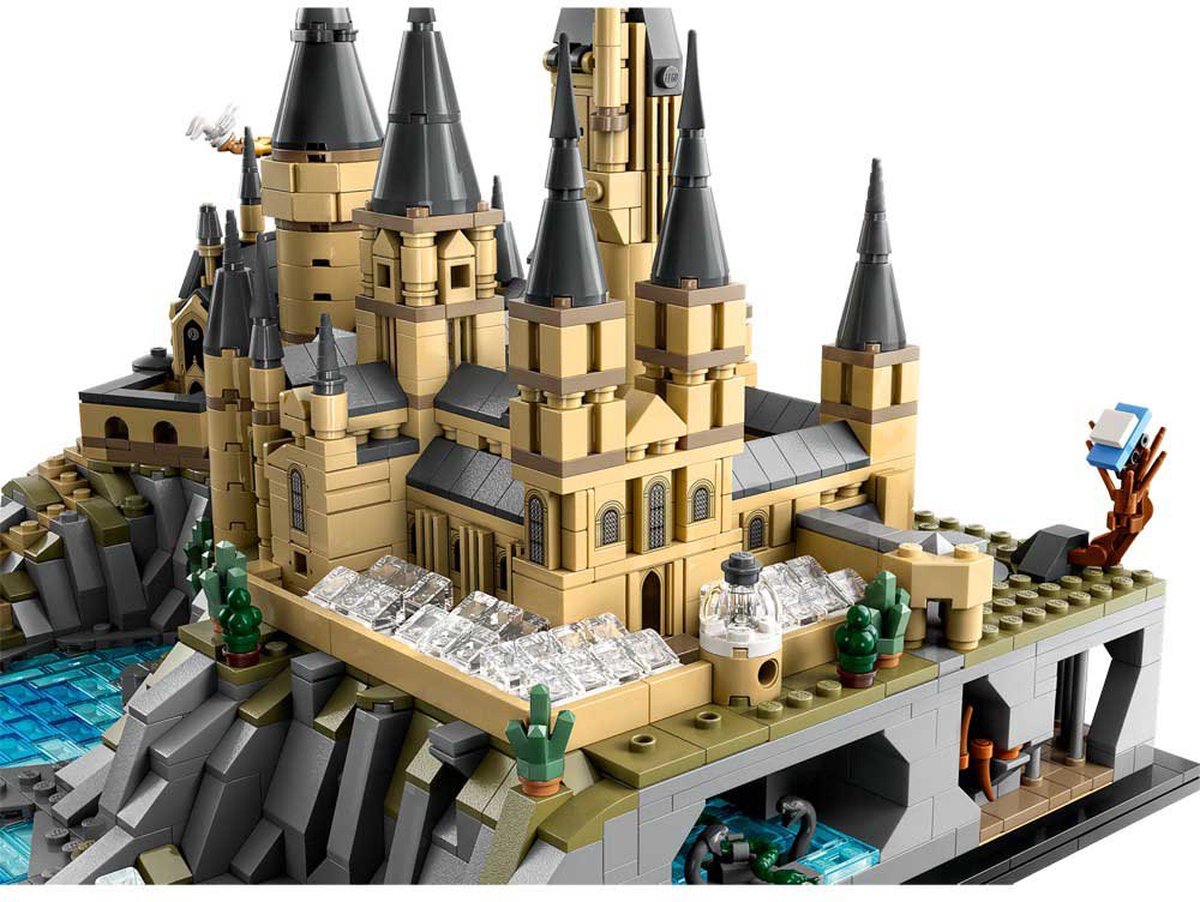 LEGO Harry Potter Kasteel & Tuinen van Zweinstein - 76419