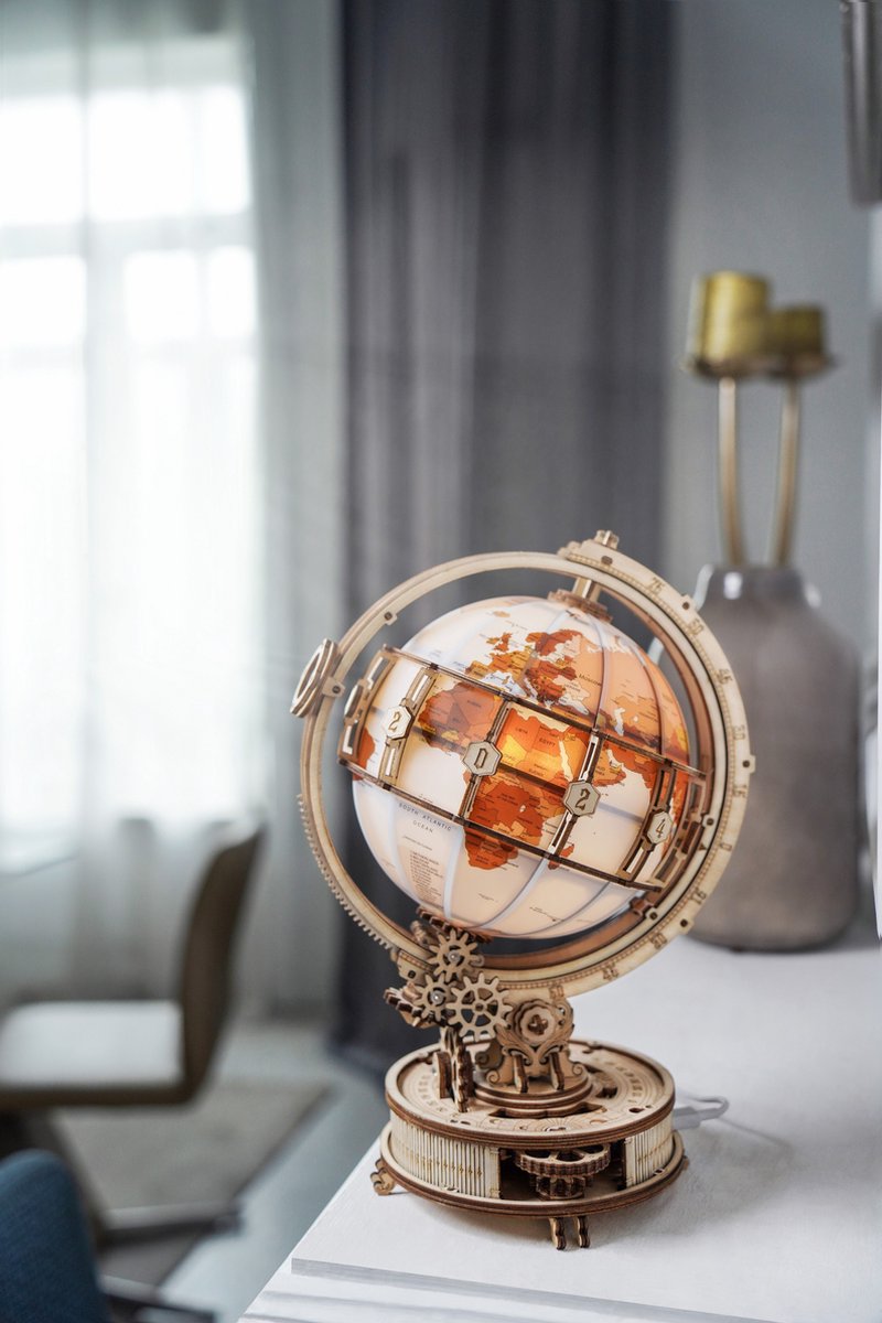 Robotime Luminous Globe ST003 - Houten Wereldbol Maquette