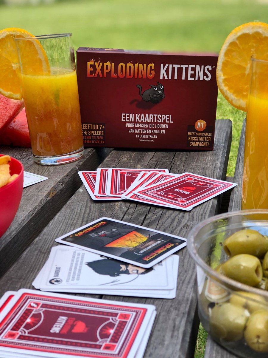 Exploding Kittens - Hilarisch Kaartspel voor het Hele Gezin